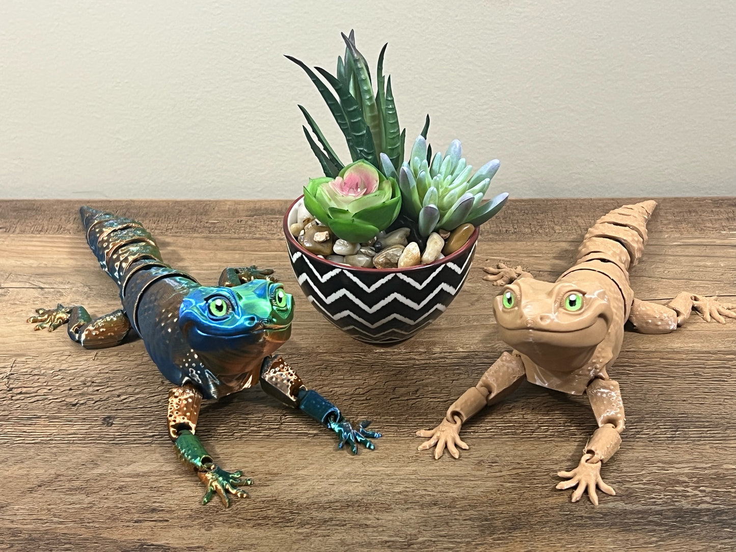 Articulated  Gecko - Slandis Creations LLC